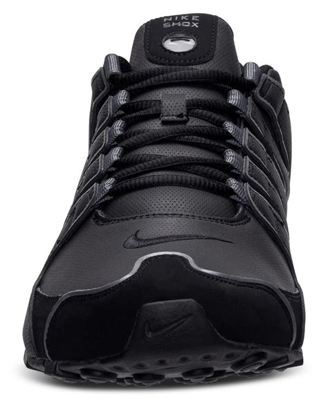 all black athletic shoes men's